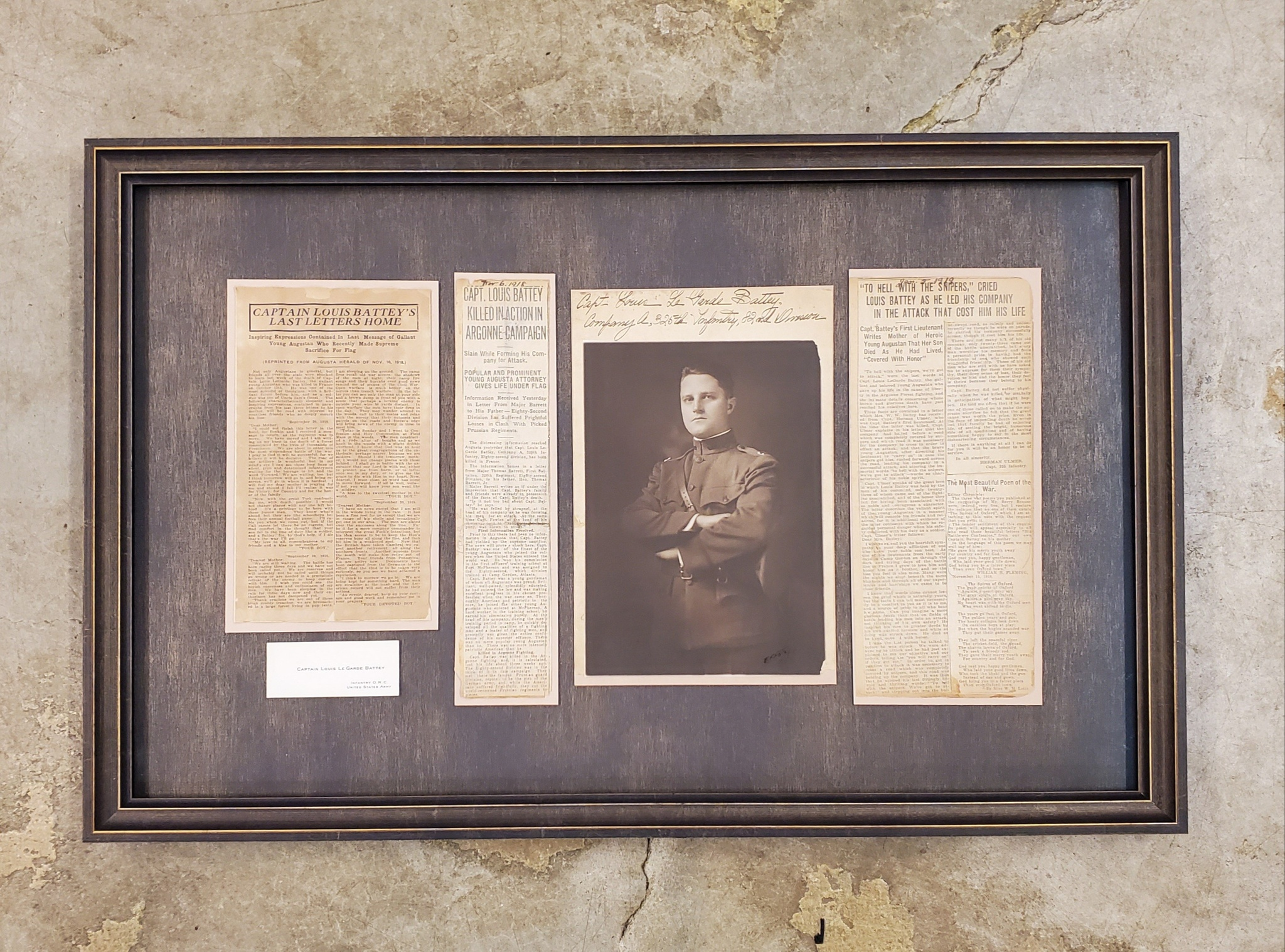 Archival conservation framing for collectibles